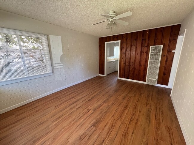 Photo - 2305 Lomita Blvd