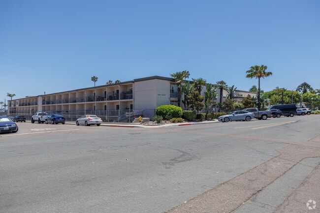 1021 Scott St - Yacht Club Condominiums