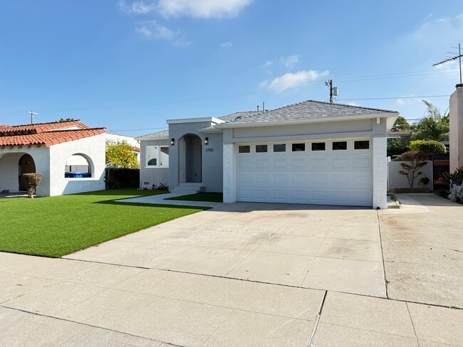 Photo - 3702 Somerset Dr