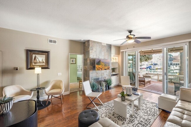 Photo - 69 Kingston Ct S