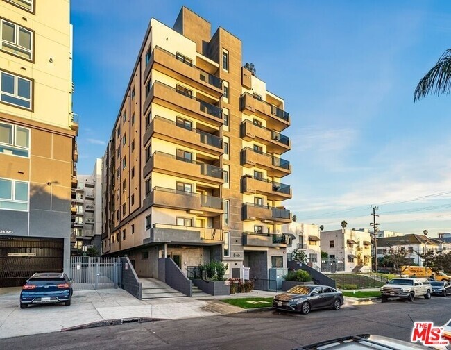 Building Photo - 846 S Mariposa Ave Unit 604 Rental