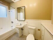 Photo - 114 S Sycamore Ave Unit 118.5