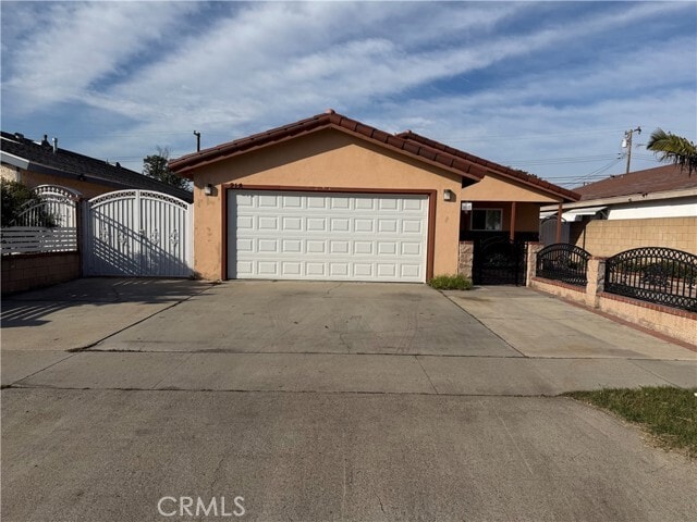 Building Photo - 218 N Cooper St