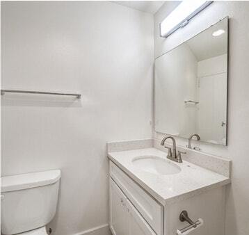 Photo - 11657 Oxnard St Unit 109