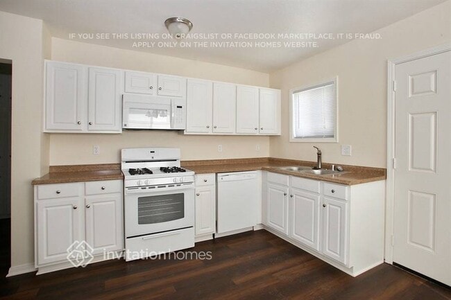 Photo - 10782 Rose St