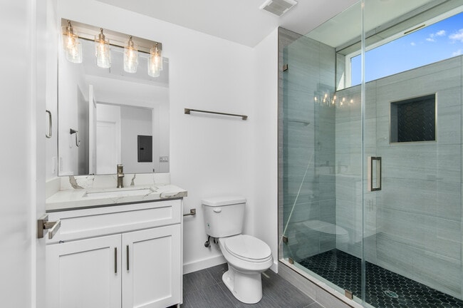 Photo - 10928 S Inglewood Ave Unit 204