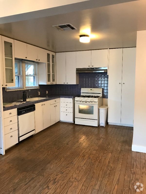 Building Photo - 000 Upland Rental