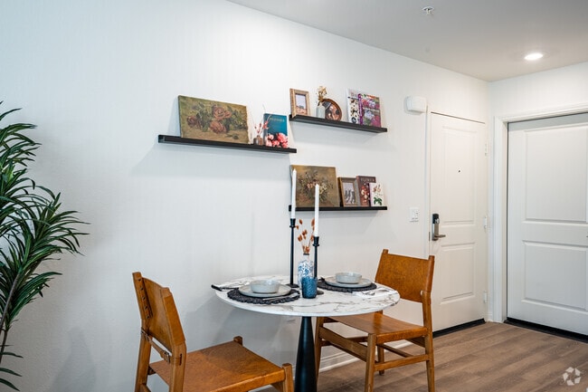 1BR, 1BA - 750SF - Dining Area - Norco Valley Square