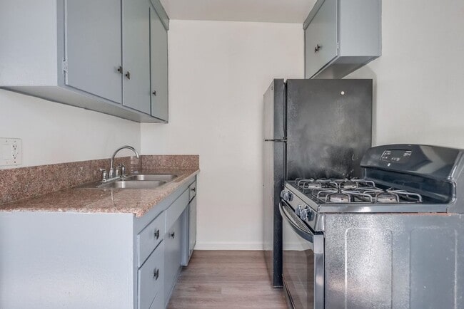 Photo - 1735 W 120th St Unit 04