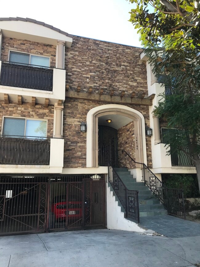 Photo - 14764 Sylvan St Unit 2