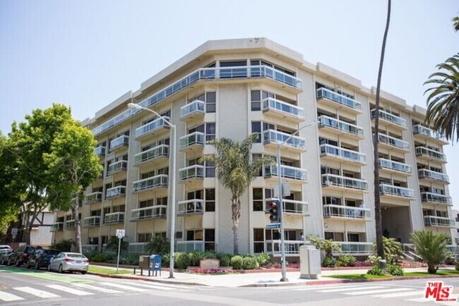 Building Photo - 801 Ocean Ave Unit 205 Rental