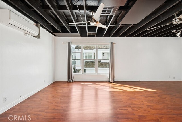 Photo - 305 Marine Ave