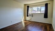 Photo - 1850 W Greenleaf Ave