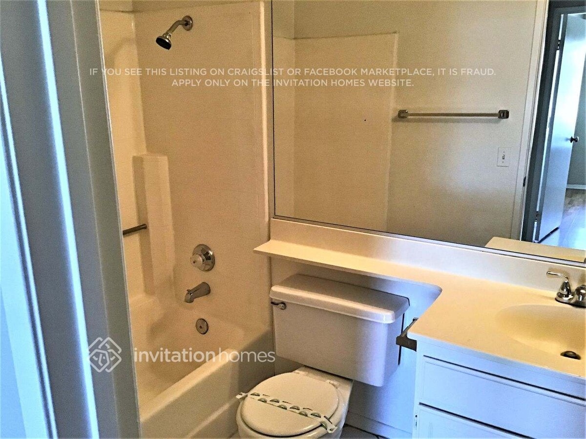 Photo - 2358 W College Ave