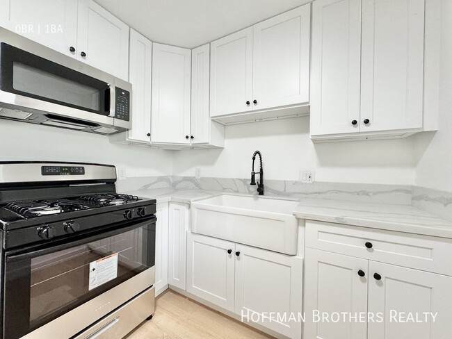 Photo - 5723 Willowcrest Ave Unit 4