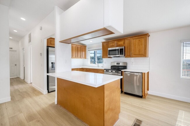 Photo - 2241 Meadow Lark Dr