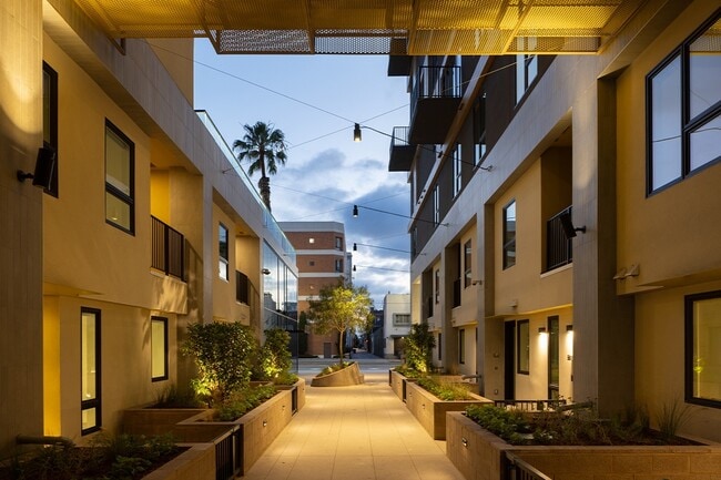 Photo - Resa Long Beach