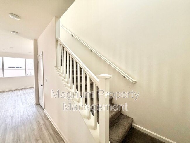 Photo - 25161 Harmony Ave