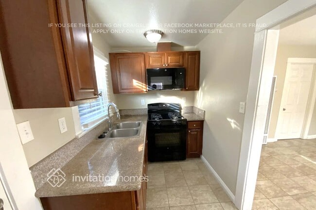 Photo - 152 E 70th St