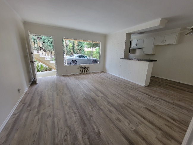 Photo - 13556 Wyandotte St Unit 1