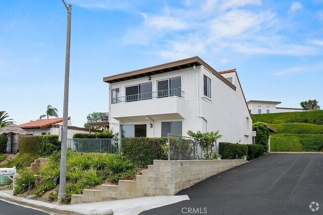 Building Photo - 715 Calle Camisa Rental
