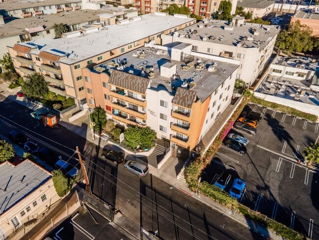 Photo - Vista Luxury Investments, LLC