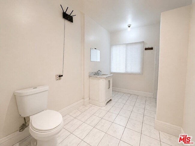 Photo - 1188 W 37th Dr