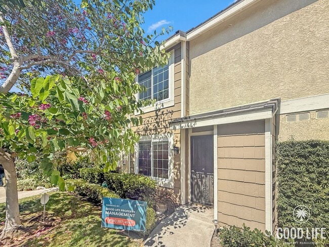 Beautiful 2B/2.5BA Townhouse in Carmel Val... - Beautiful 2B/2.5BA Townhouse in Carmel Val...