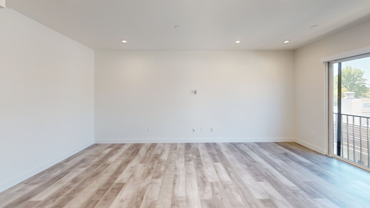 3D Tour - 12905 Landale Street