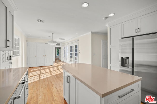 Photo - 266 Denslow Ave