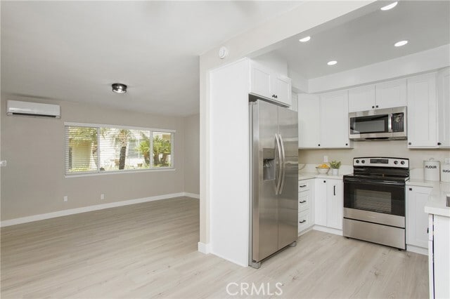 Photo - 6235 Comstock Ave