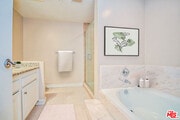 Photo - 4444 Wilshire Blvd Condo Unit 204