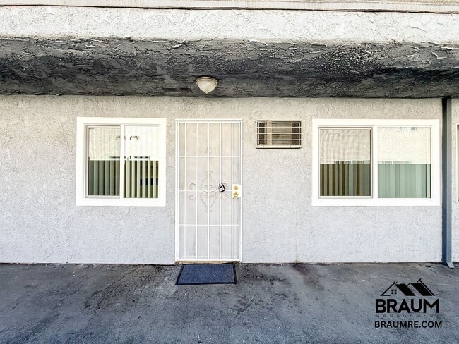 Photo - 6612 Sylmar Ave Unit 103