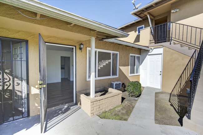 Building Photo - 2100 W Ball Rd Unit C