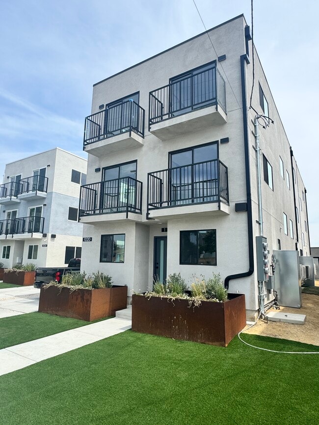 Photo - 1020 N Pioneer Ave