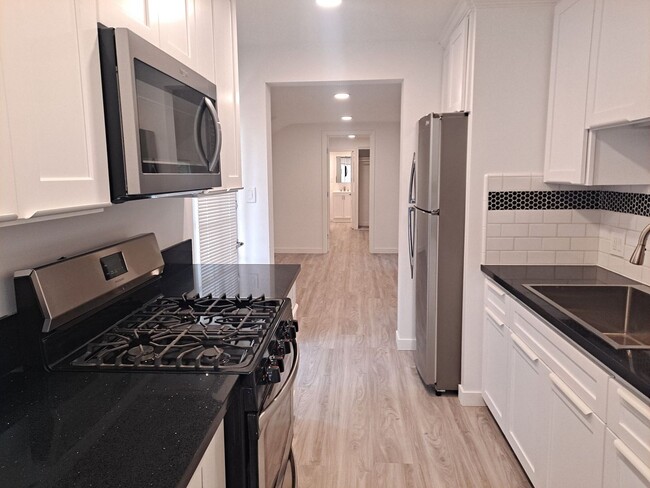 401-405 Westbourne St - 401-405 Westbourne St Apartment Unit 401