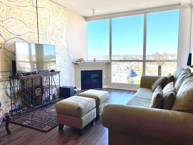 Photo - 300 W Beech St Unit 1706