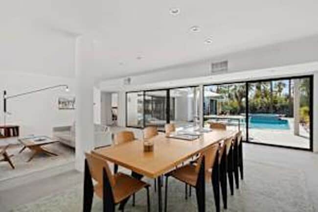 Building Photo - 5 bedroom 5 bath Available for Short Term Rental