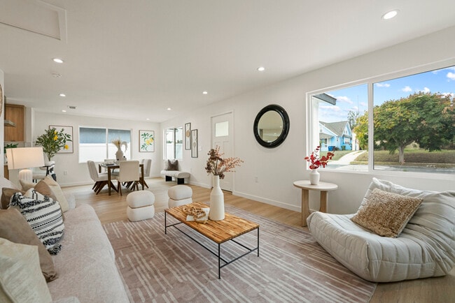 Building Photo - Charming Remodeled Craftsman w/ Modern Finishes in LA