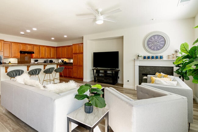 Photo - 43784 Riunione Pl