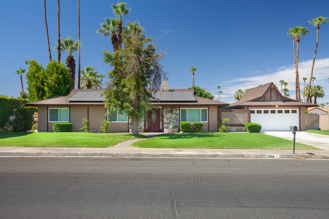 Photo - 2900 E Avery Dr House