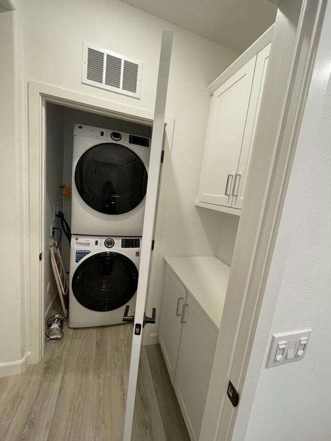 Photo - 7941 Belluno Wy