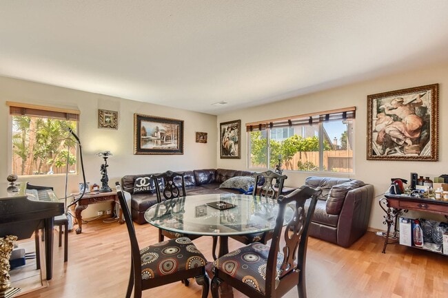 Photo - Furnished luxury spacious single family house. Gustavo Lopez AMSI