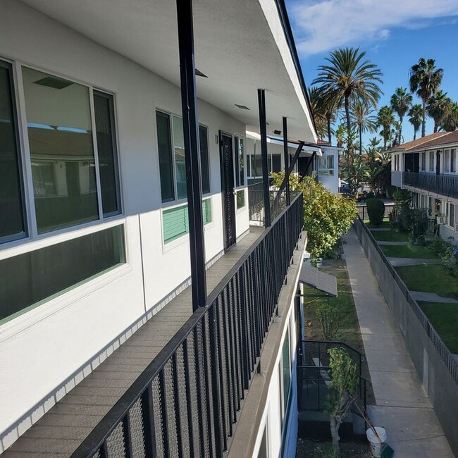 Building Photo - 7119 Mountain View Ave