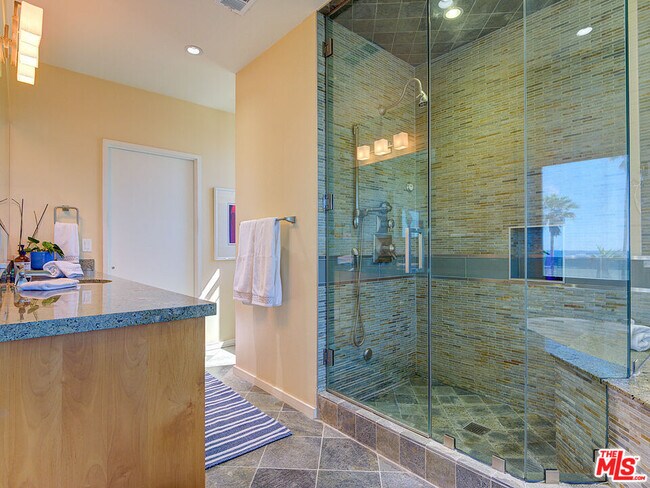 Photo - 3009 Ocean Front Walk