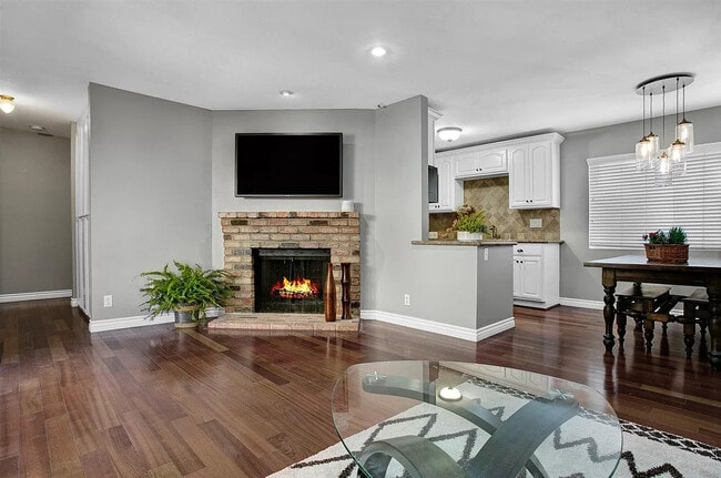 Photo - 2319 Curlew St Unit 2