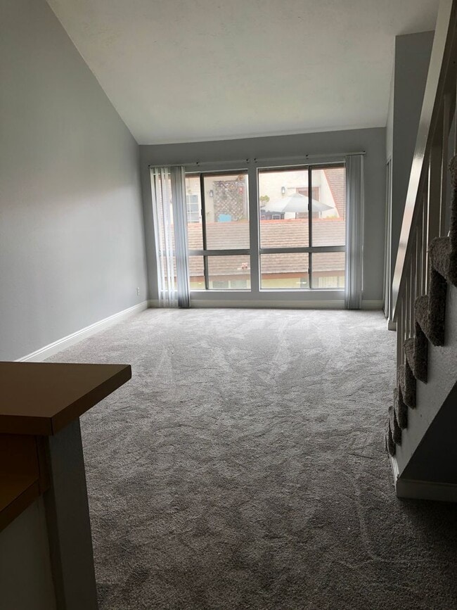 Building Photo - Mission Verde Top Floor-End Unit Loft Bedroom Condo in the Heart of Mission Valley near SnapDrago...