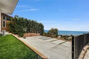 Photo - 1360 Baja St