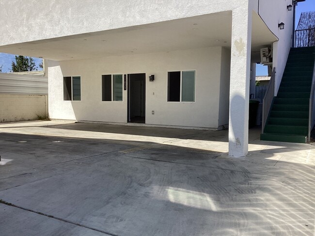 Building Photo - 11033 S Burin Ave Unit 11033