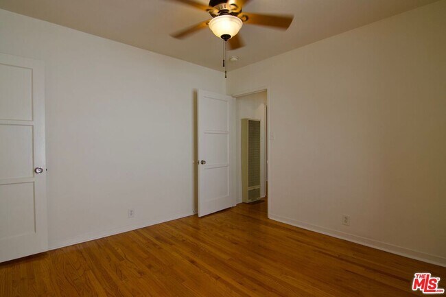 Photo - 2916 Reservoir St